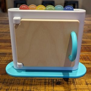 Lovevery Emotions Match Mirror and Cards Set